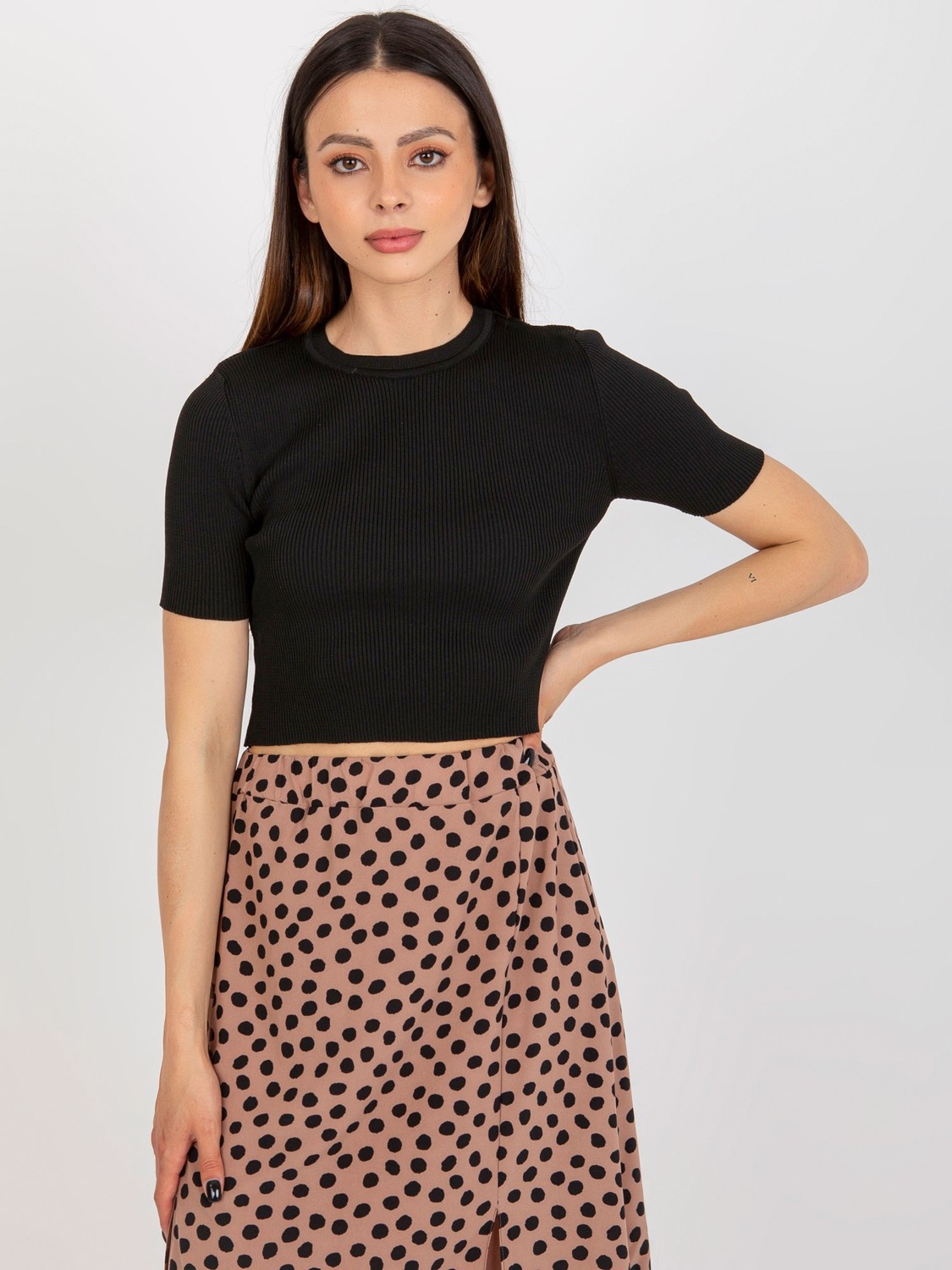Black short blouse with round neckline