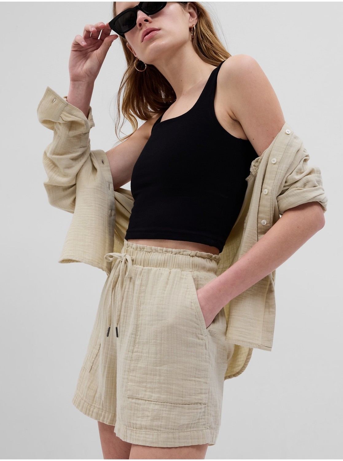 Béžové dámske šortky GAP