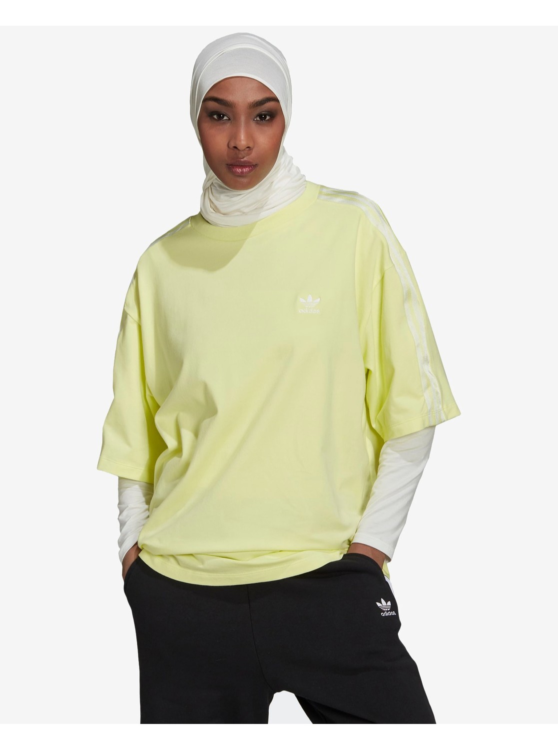 Tričká s krátkym rukávom pre ženy adidas Originals - žltá