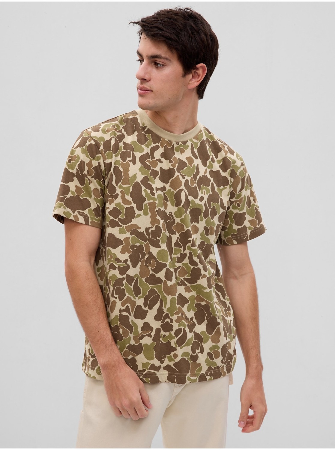 Hnedé pánske vzorované tričko GAP