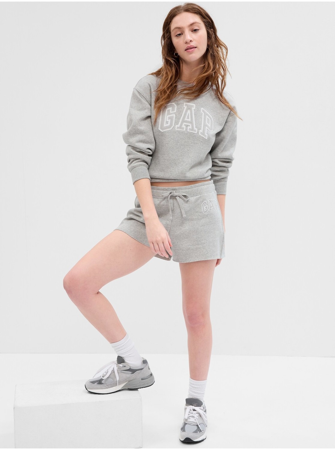 Svetlošedé dámske šortky GAP
