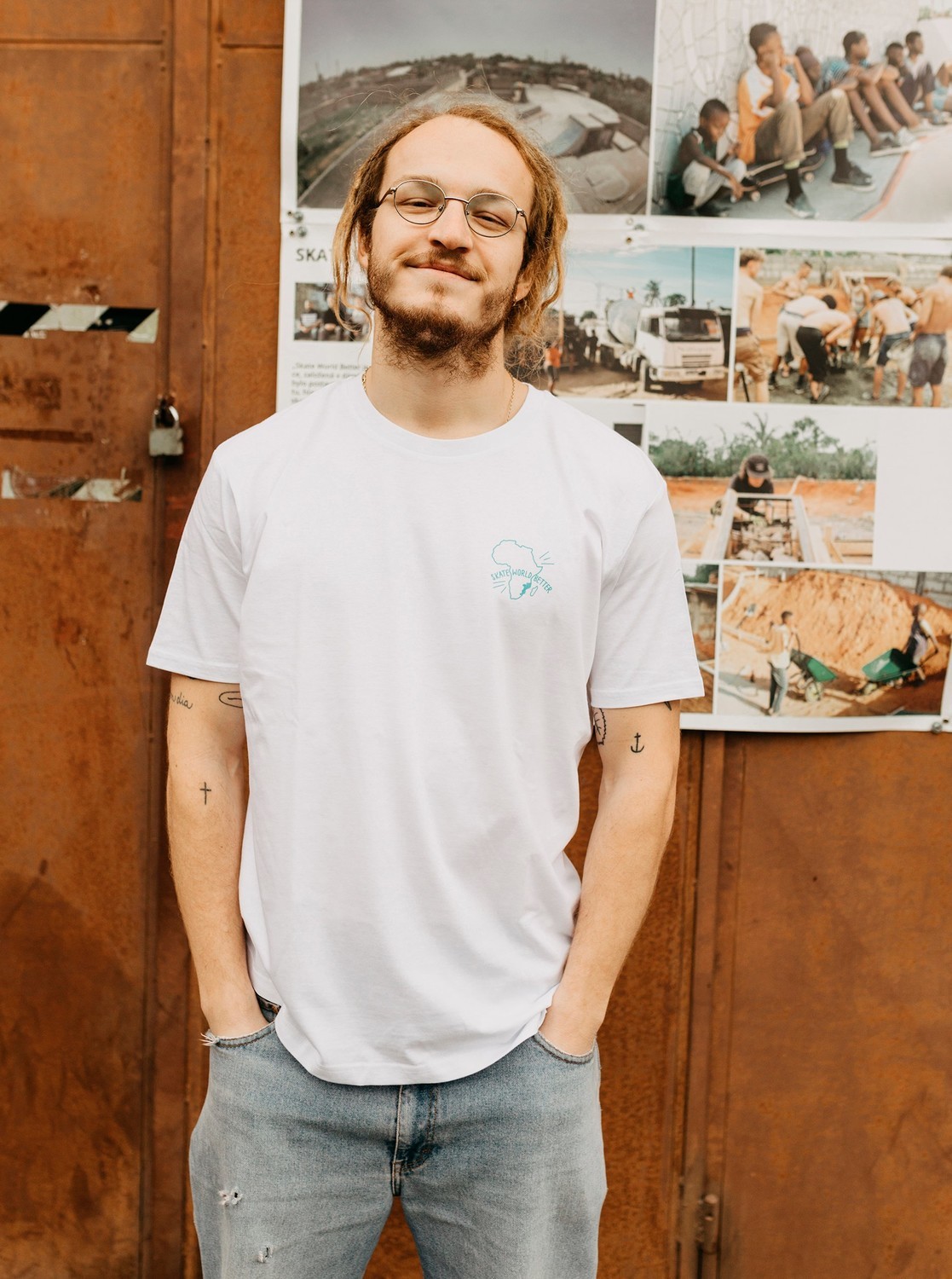 Biele pánske tričko DOBRO. Skate World Better