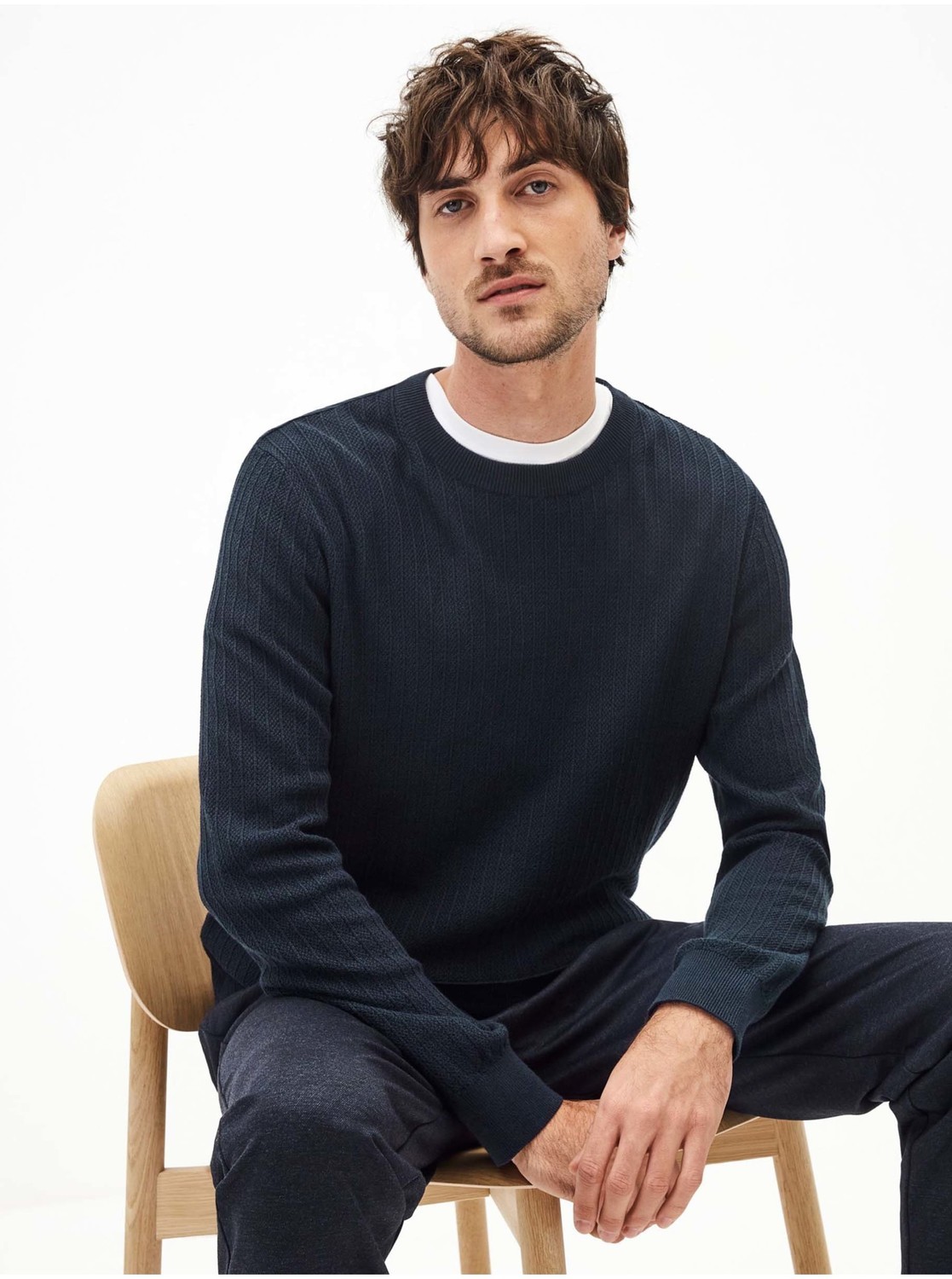 Tmavomodrý pánsky sveter Celio Teverti