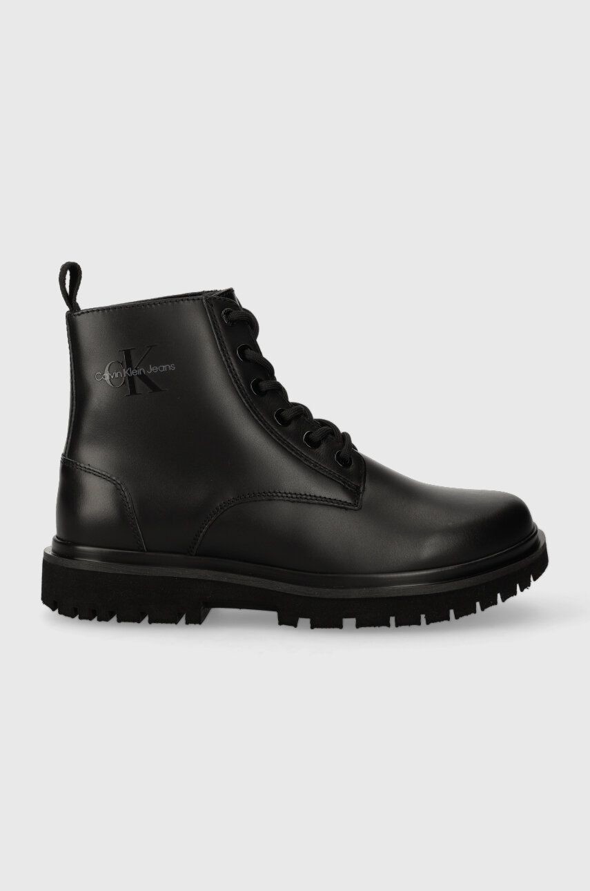 Členkové topánky Calvin Klein Jeans EVA MID LACE UP BOOT LTH WN dámske, čierna farba, na plochom podpätku, YW0YW01263