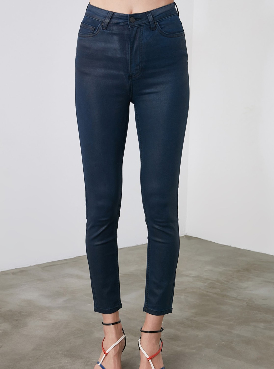 Tmavomodré skinny fit rifle Trendyol