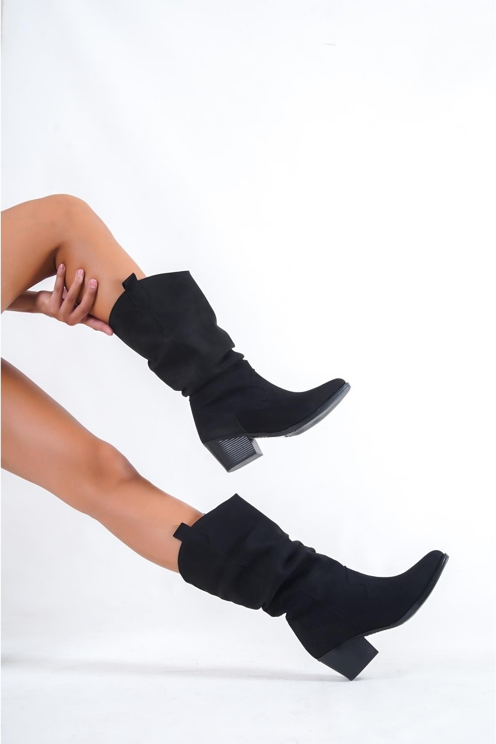 Capone Outfitters Knee-High Boots - Black - Block