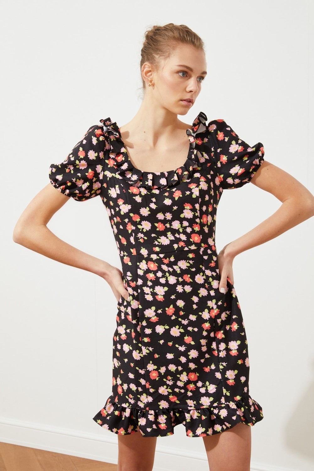 Trendyol Black Collar Detail Dress