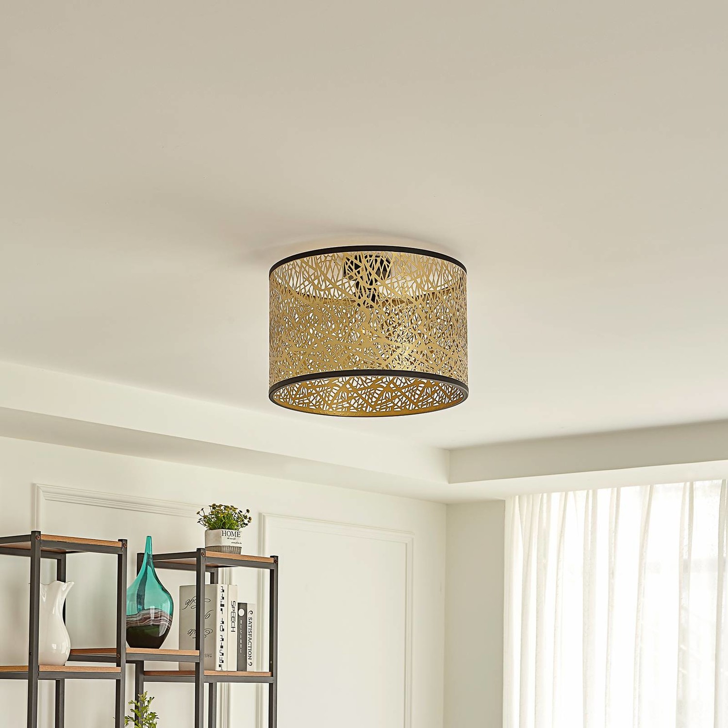 Lindby Yonah stropné svietidlo kov čierna zlatá