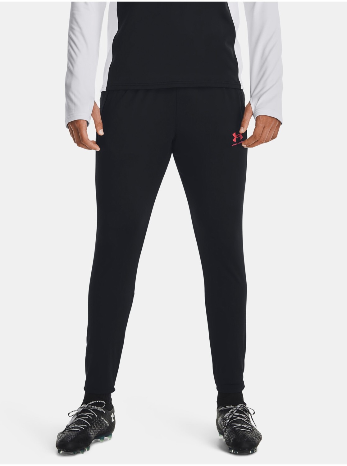 Bielo-čierne pánske športové nohavice Under Armour UA M's Ch. Train Pant