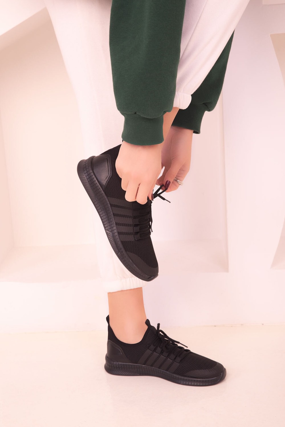 Soho Black-Black Women's Sneakers 16278