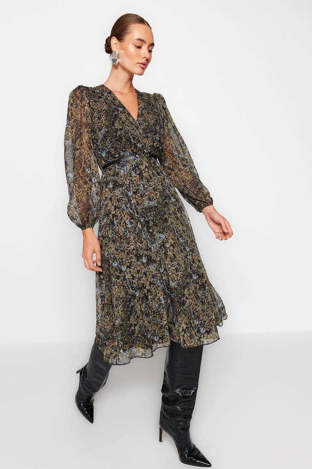 Trendyol Belt A-Line, Double Breasted Collar Patterned Chiffon Woven Dress