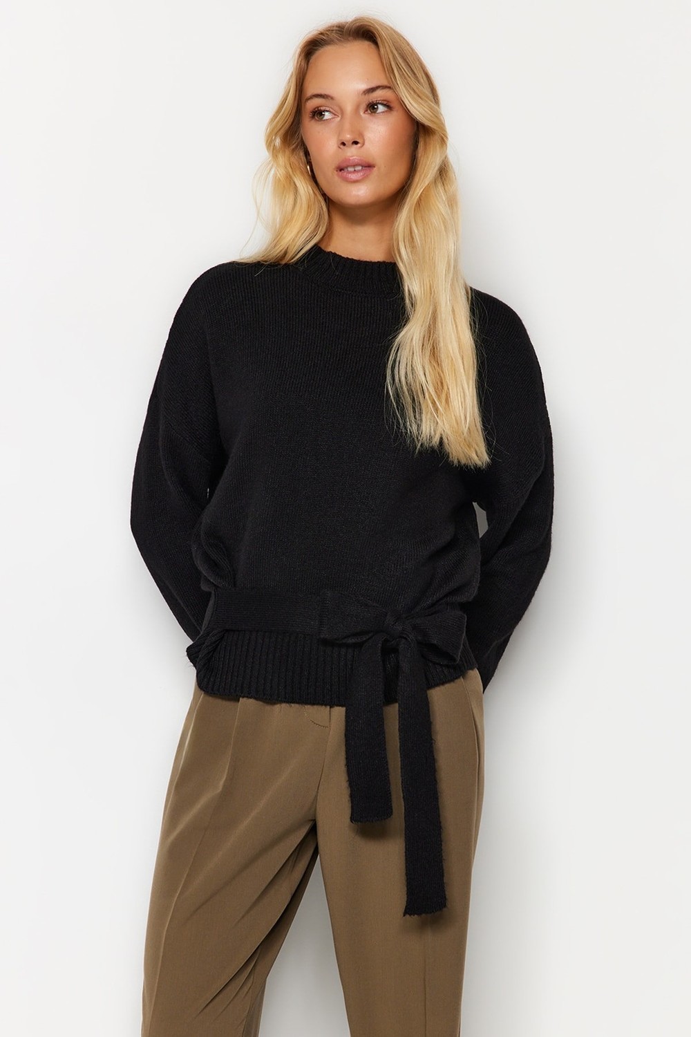 Trendyol Black Soft Textured Knitwear Sweater