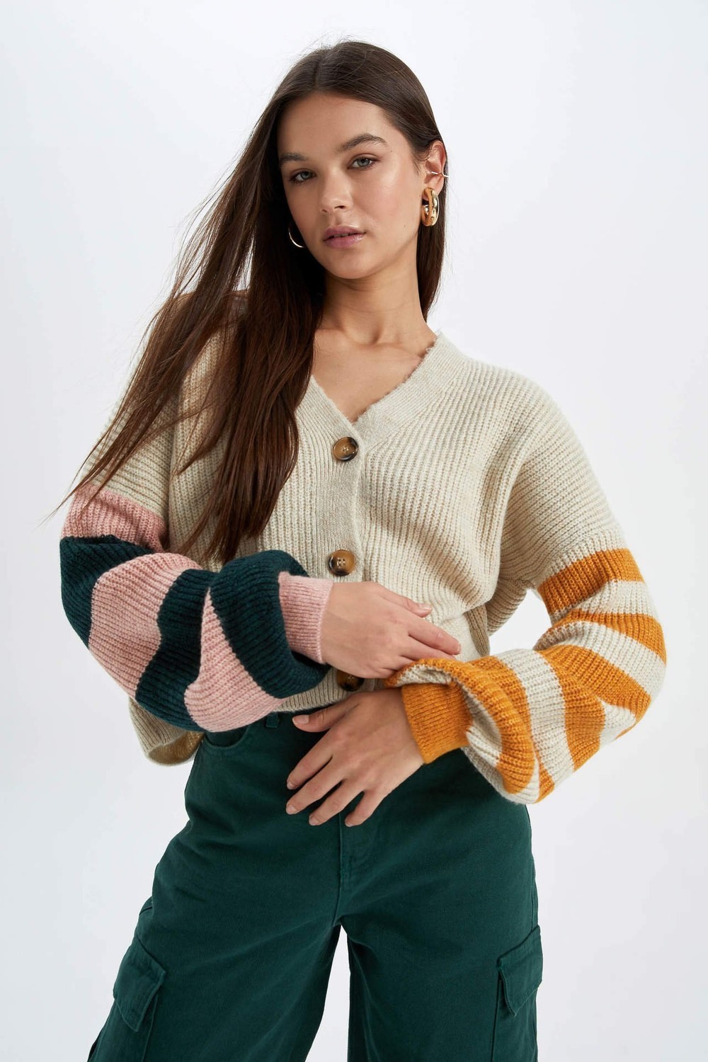 DEFACTO Regular Fit V-Neck Knitwear Cardigan