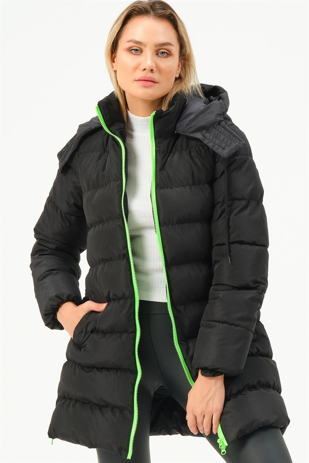 Z6770 DEWBERRY WOMEN'S COAT-BLACK-GREEN