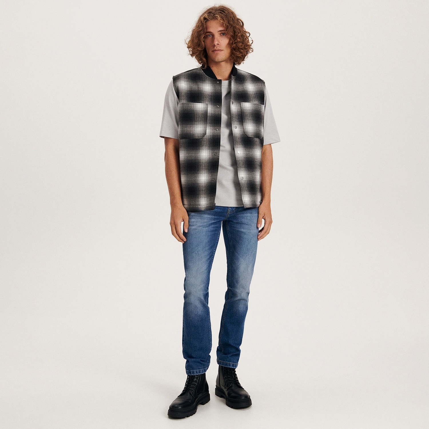 Reserved - Džínsy slim fit - Tmavomodrá