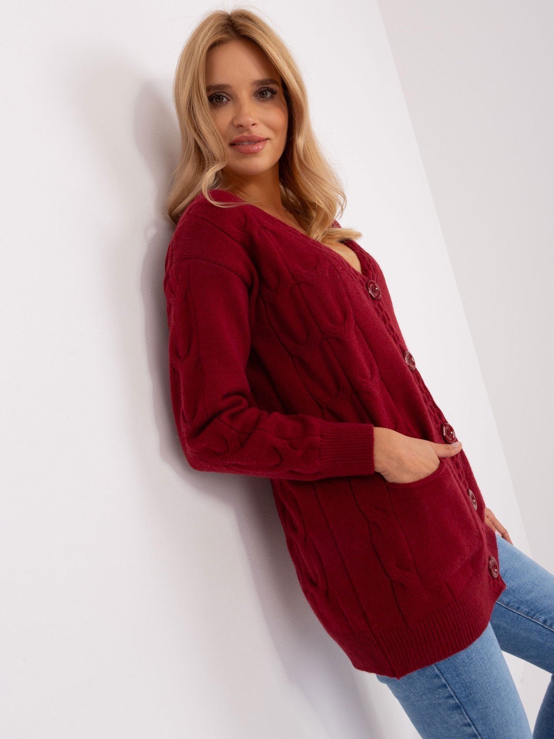 Women's cardigan burgundy color with pockets