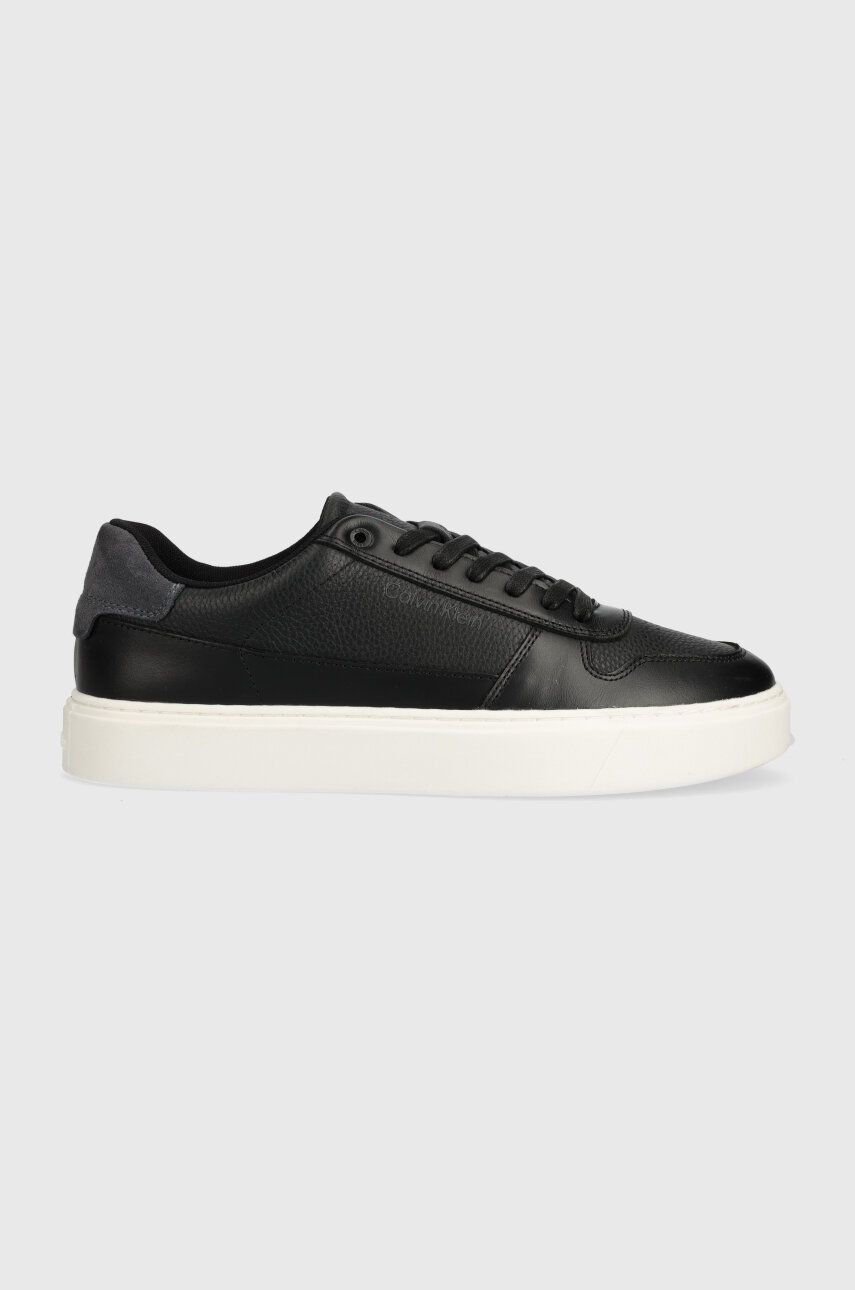 Kožené tenisky Calvin Klein LOW TOP LACE UP BSKT čierna farba, HM0HM01254