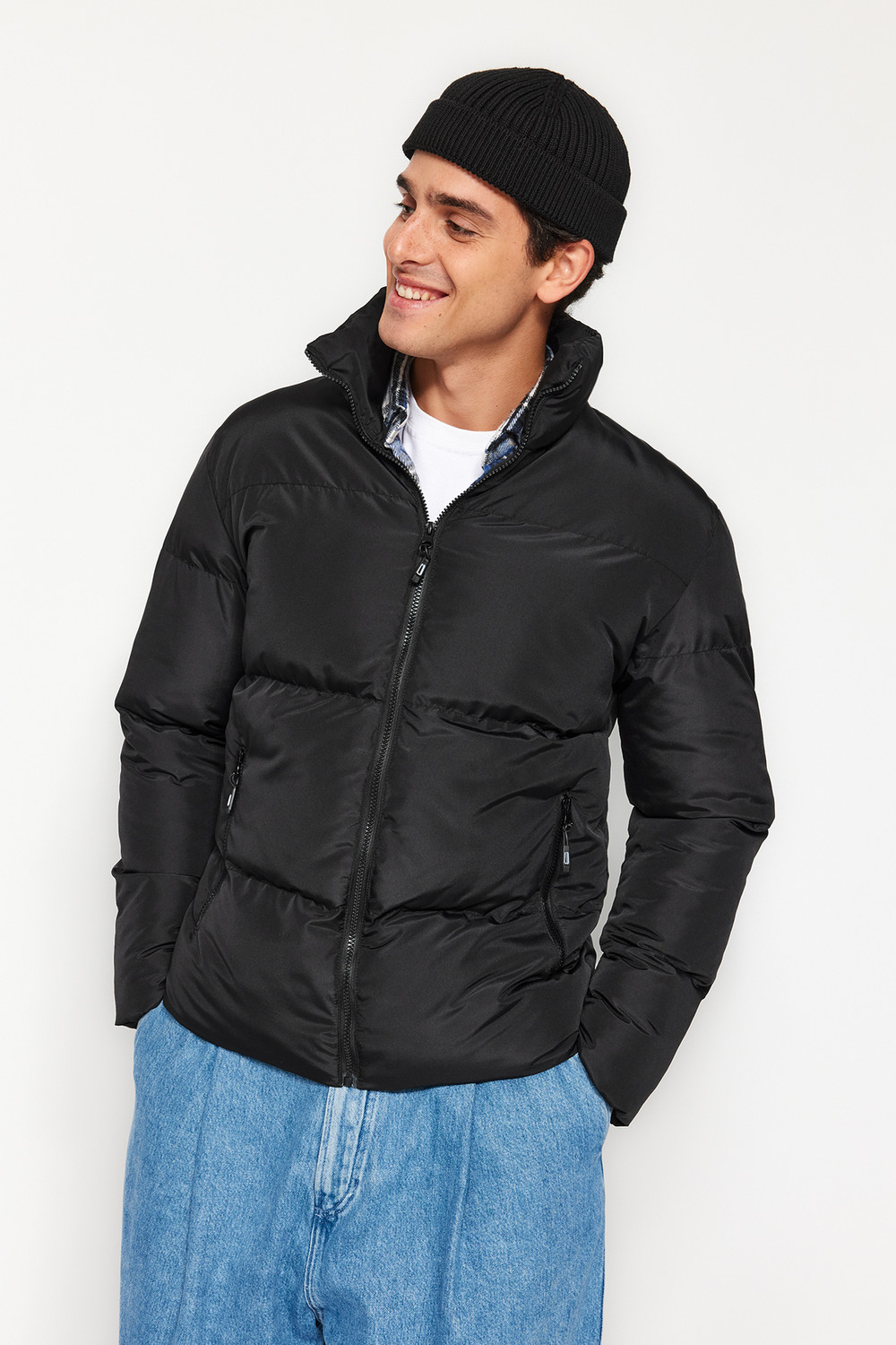 Trendyol Black Men's Regular Fit Puffer Down Jacket.