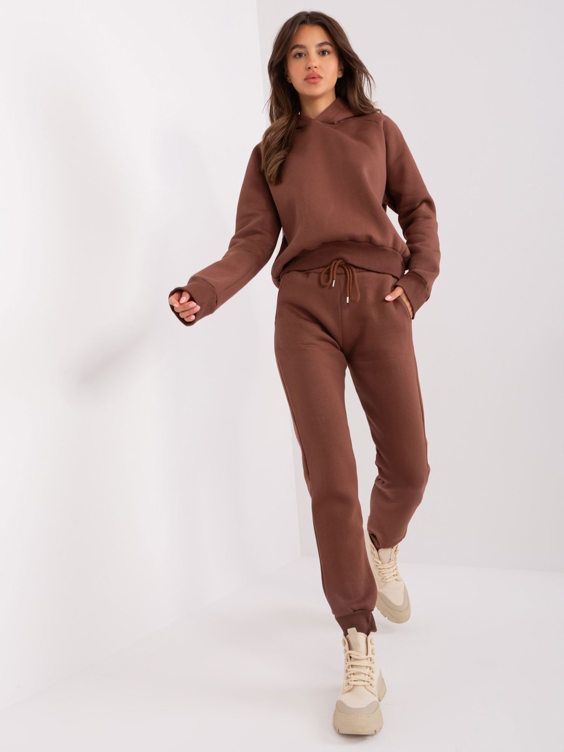 Dark brown basic tracksuit with trousers