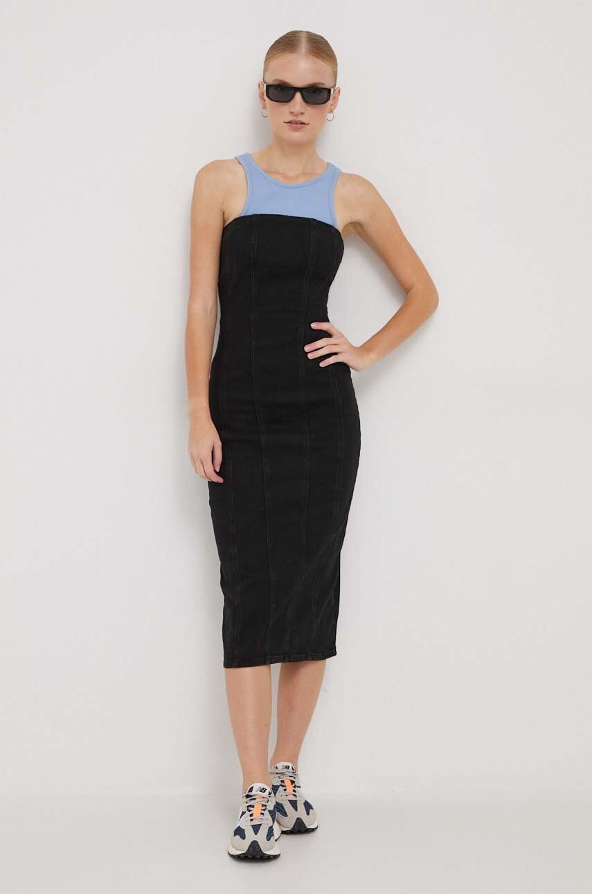 Rifľové šaty Sisley čierna farba, mini, priliehavá