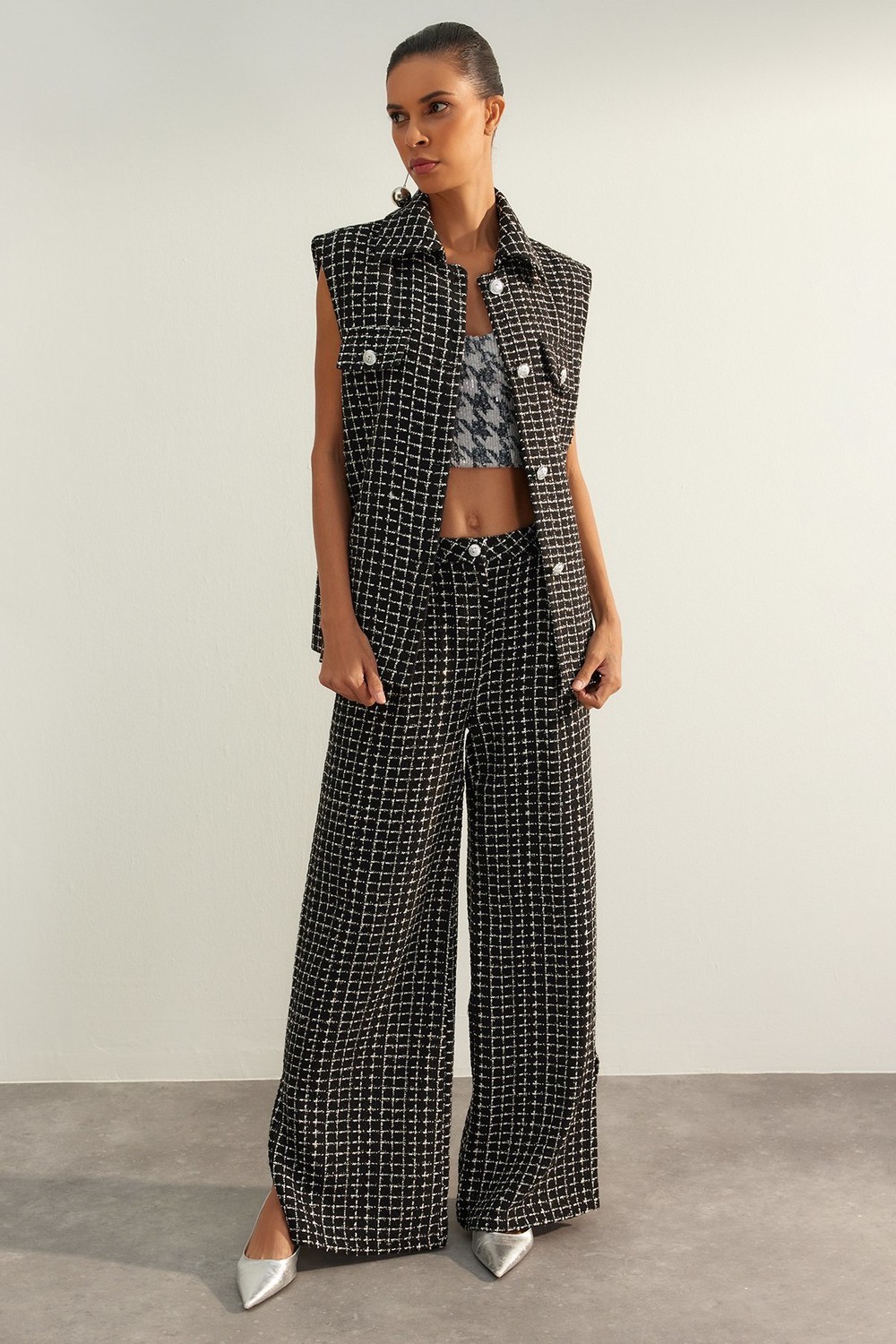 Trendyol Black Limited Edition Woven Vest