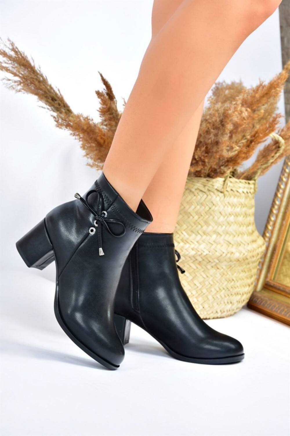 Fox Shoes Women's Black Thick Heeled Daily Boots