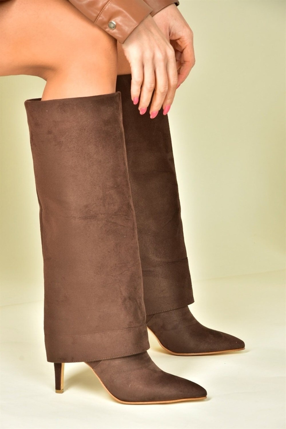 Fox Shoes Women's Brown Suede Thin Heeled Boots