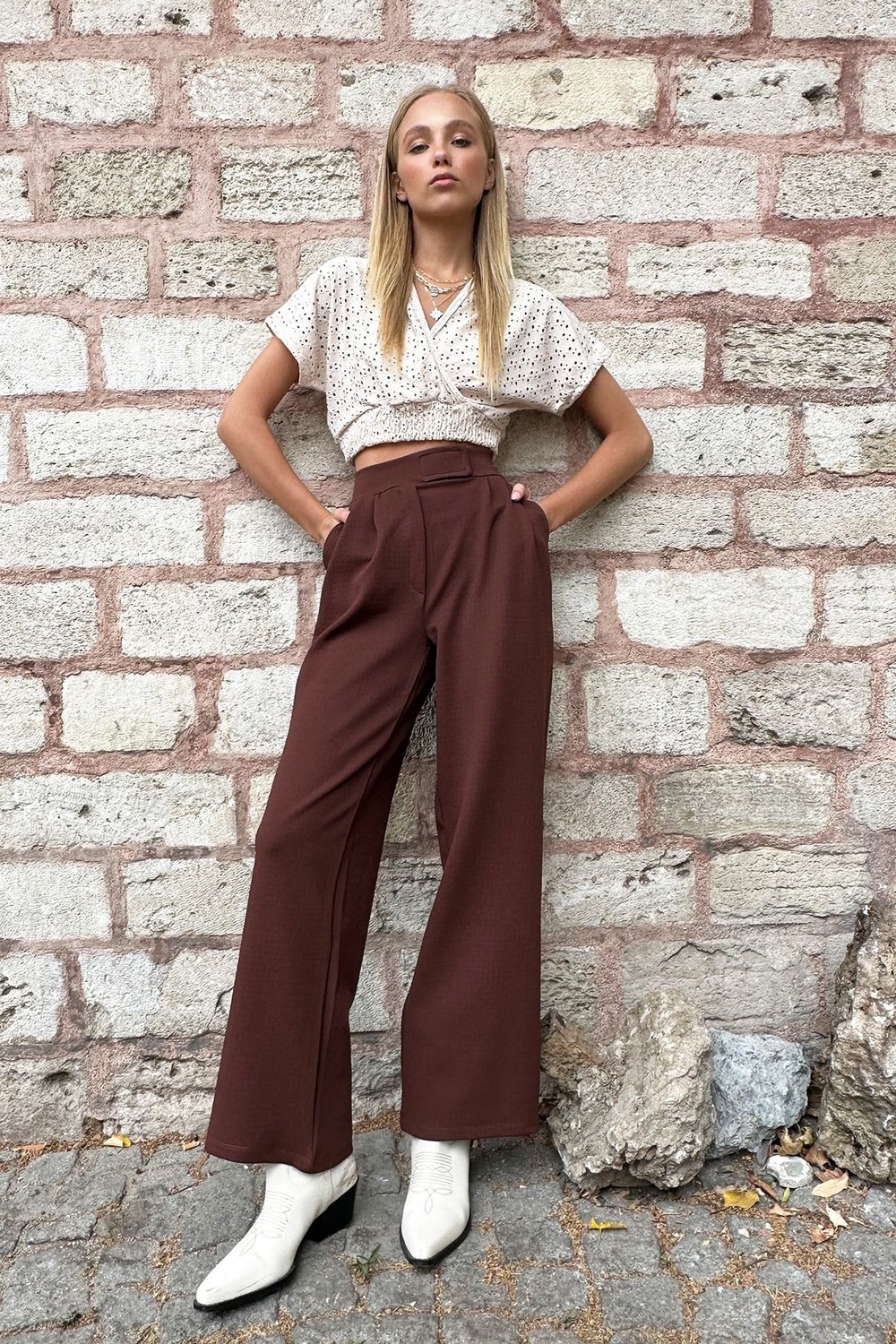 Trend Alaçatı Stili Women's Brown High Waist Double Pockets Pleated Palazzo Pants with Snap Snap Closure
