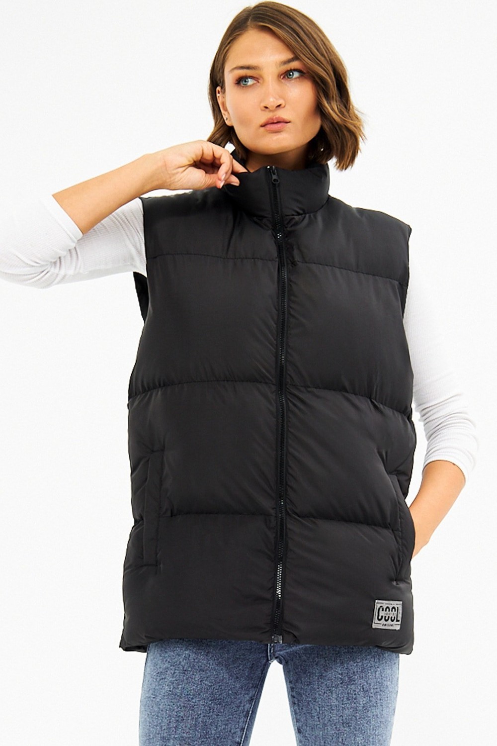 D1fference Women's Regular Fit Black Inflatable Vest With Lined Waterproof And Windproof.