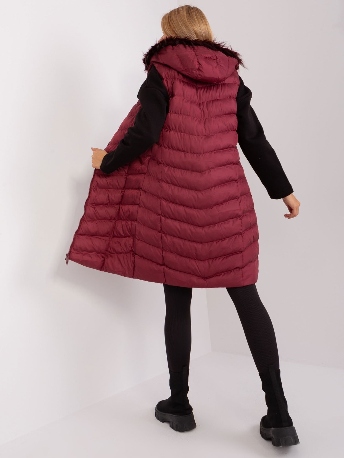 Burgundy long quilted vest from RUE PARIS