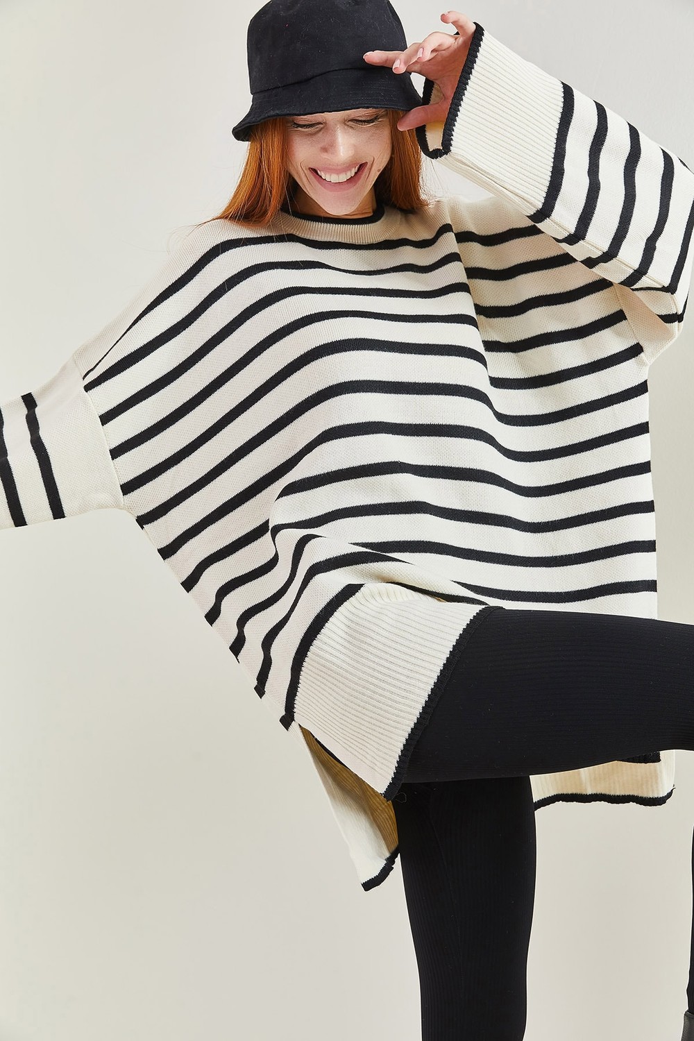 Bianco Lucci Women's Striped Oversized Knitwear Sweater
