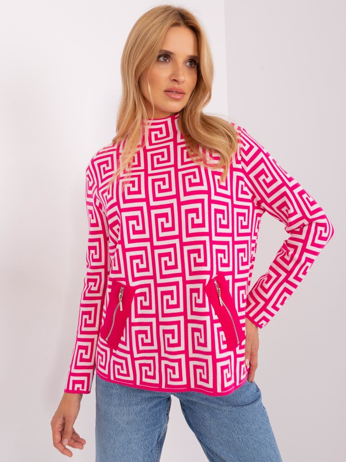 Fuchsia and white turtleneck with patterns