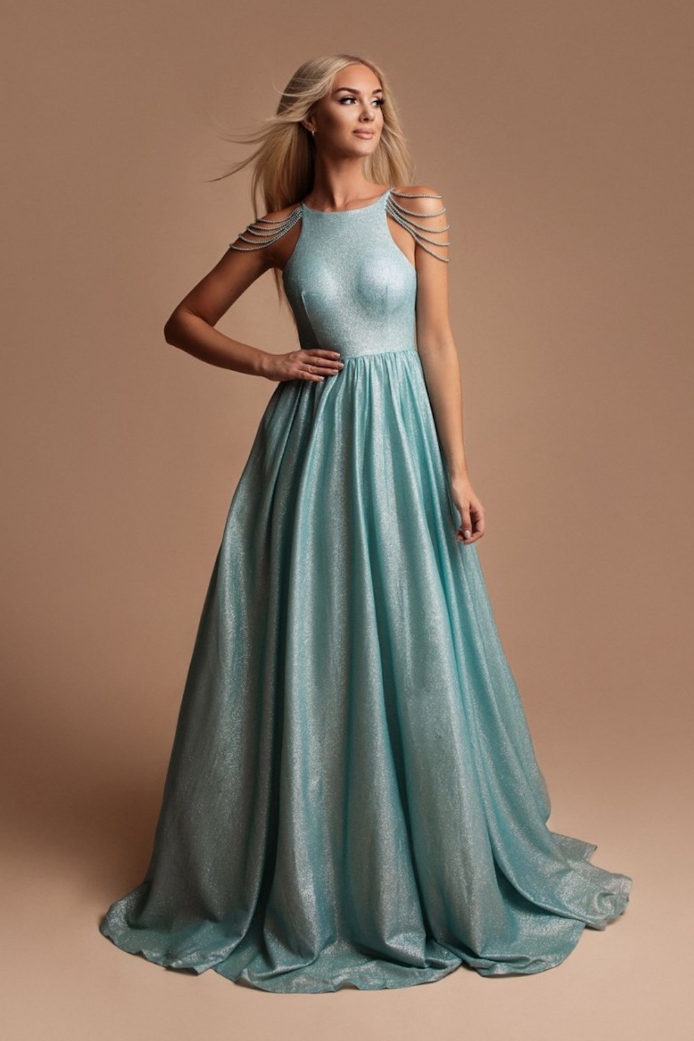 Mentolové trblietavé šaty s korálikmi Veľkosť: S