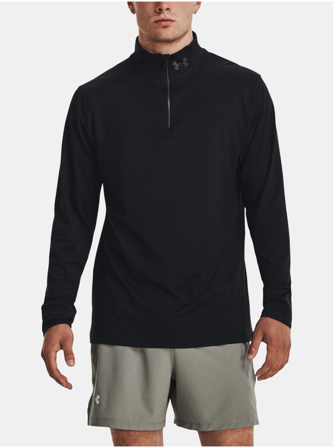Čierne pánske športové tričko so stojačikom Under Armour QUALIFIER RUN 1/4 ZIP