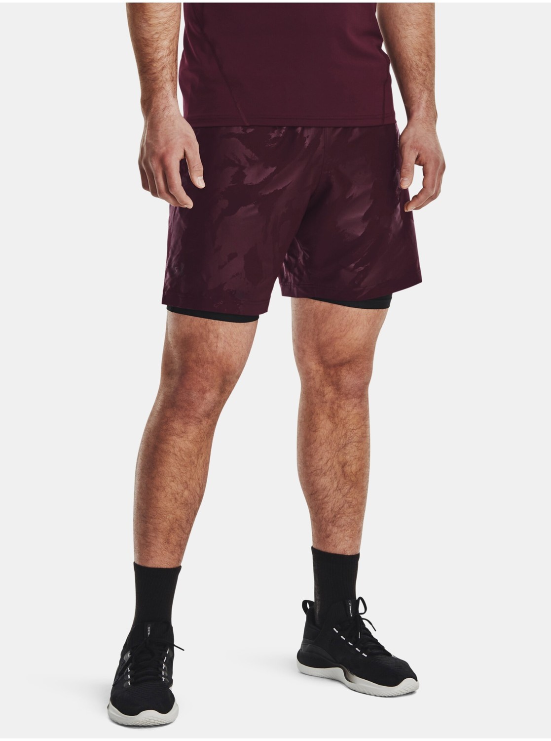 Bordové pánske športové kraťasy Under Armour UA Woven Emboss Short