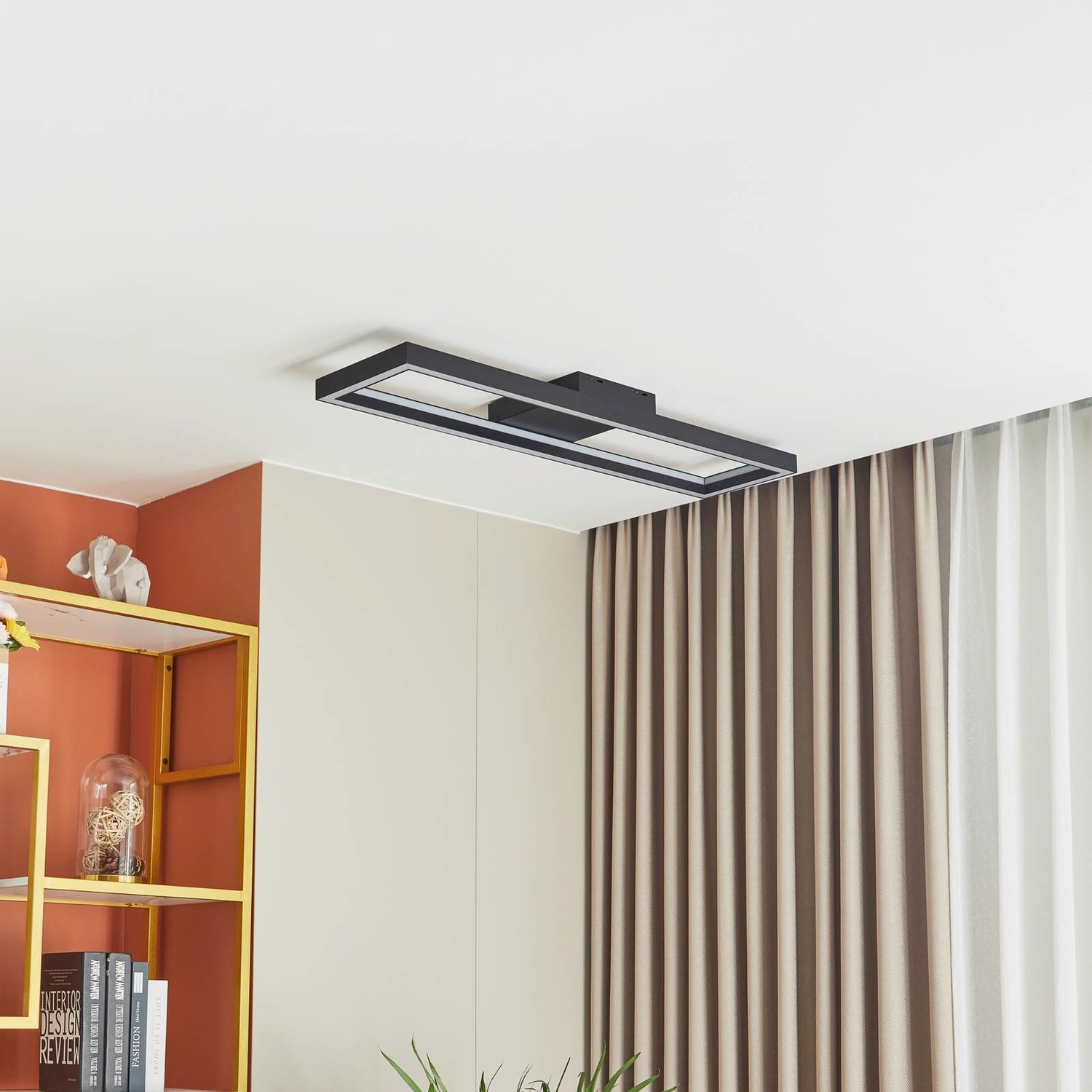 Lucande Tjado stropné LED svetlo 100 cm čierna