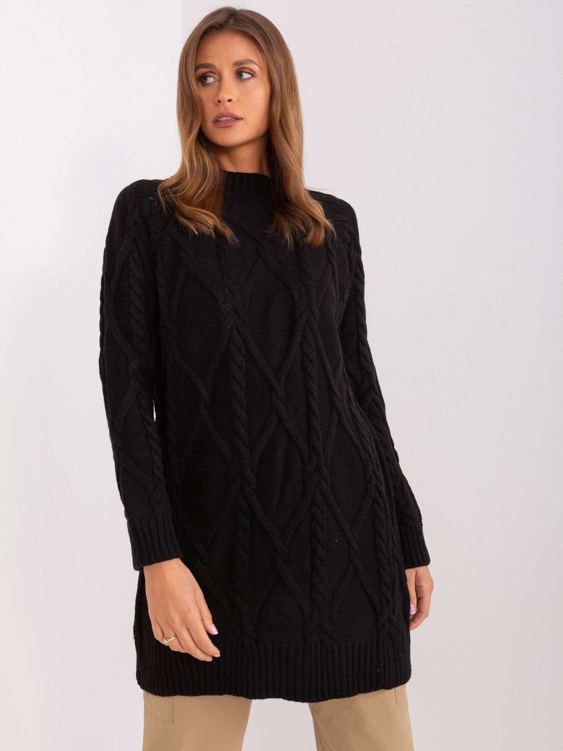 Black sweater with handbags