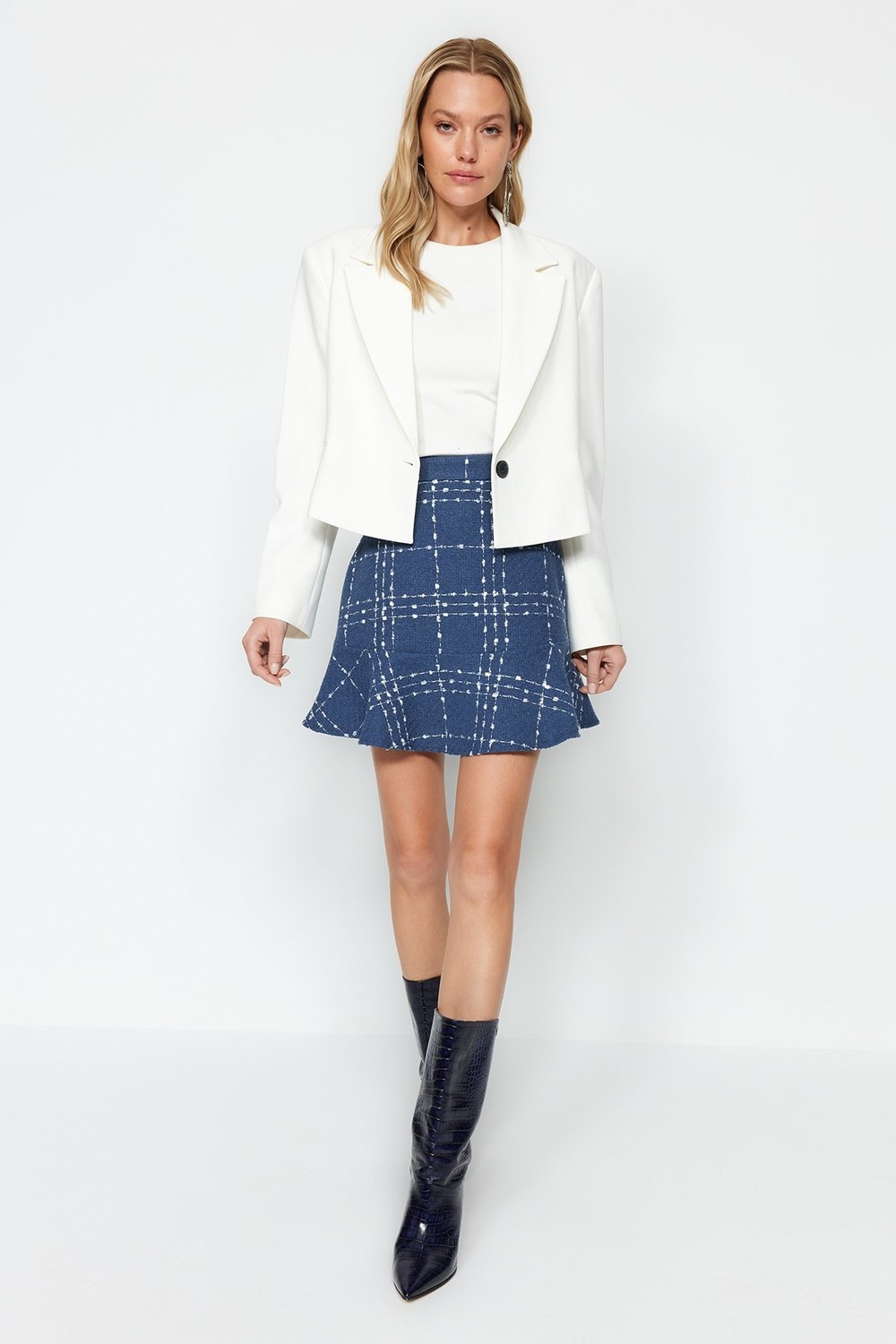 Trendyol Navy Blue Ruffled Woven Skirt