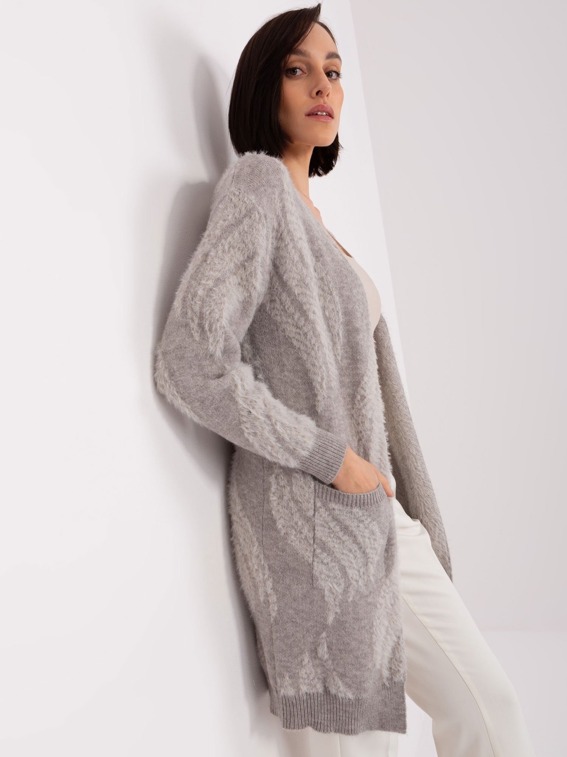Grey soft cardigan with patterns