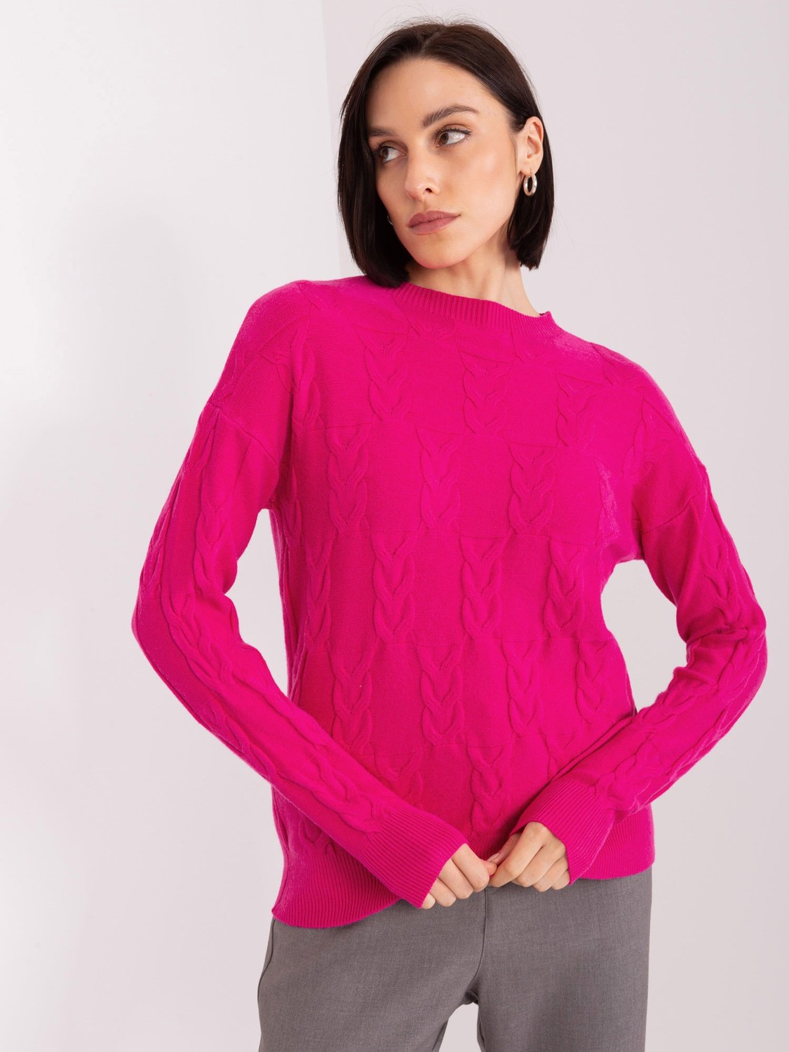 Fuchsia knitted sweater with cables