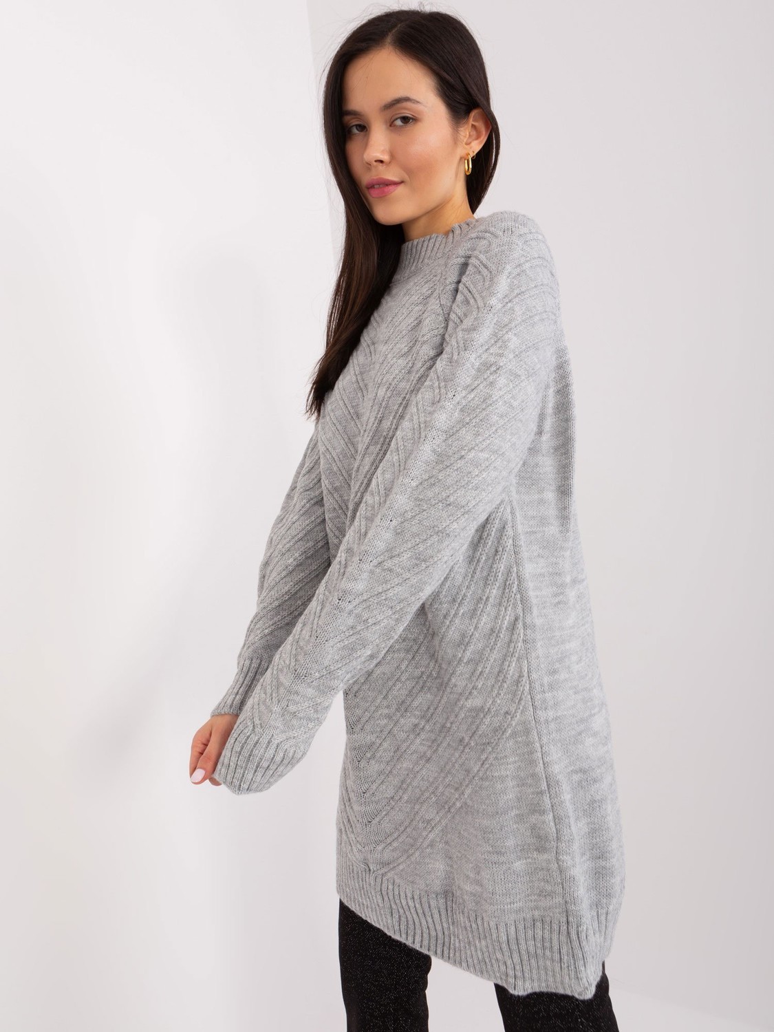 Gray oversize sweater with cuffs