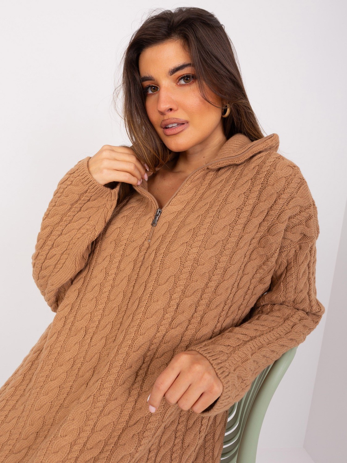 Camel sweater with cables and zipper