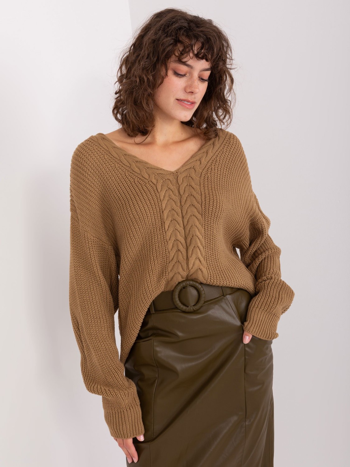 Classic camel sweater with cuffs