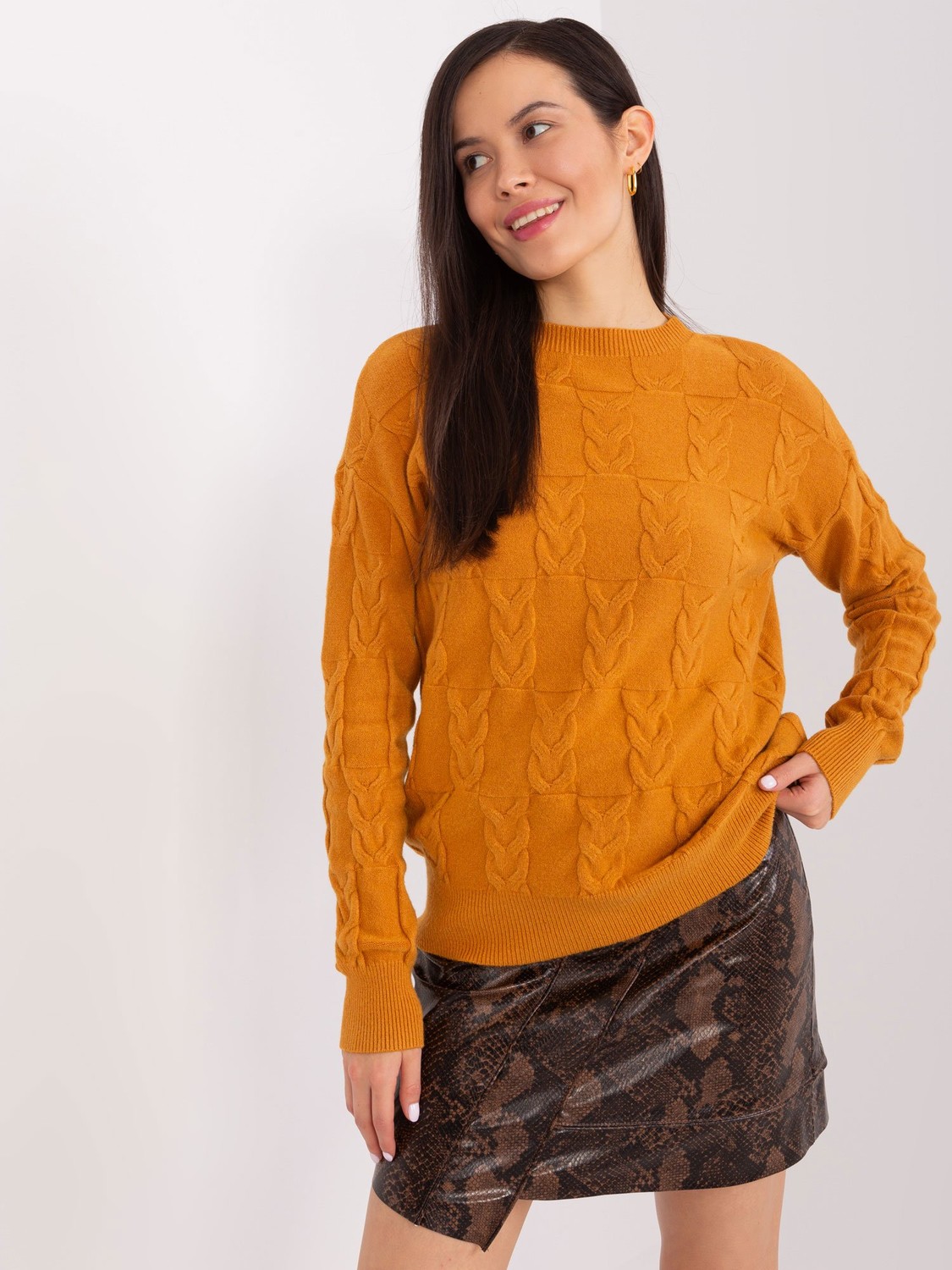 Mustard sweater with viscose cables