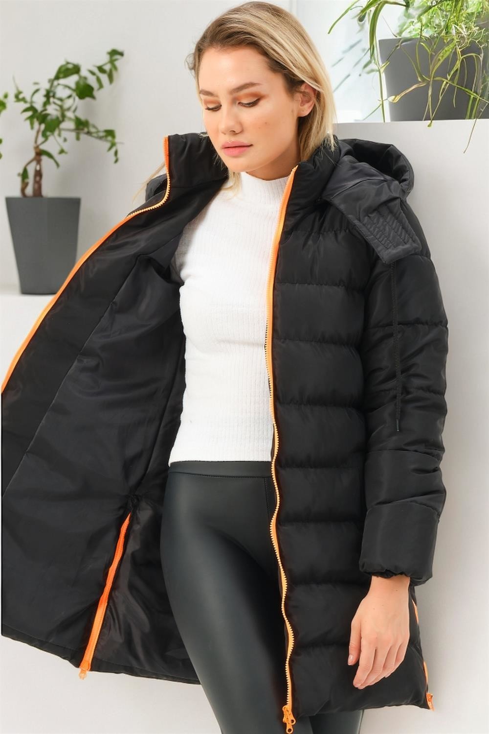 Z6780 DEWBERRY WOMEN'S COAT-BLACK-ORANGE