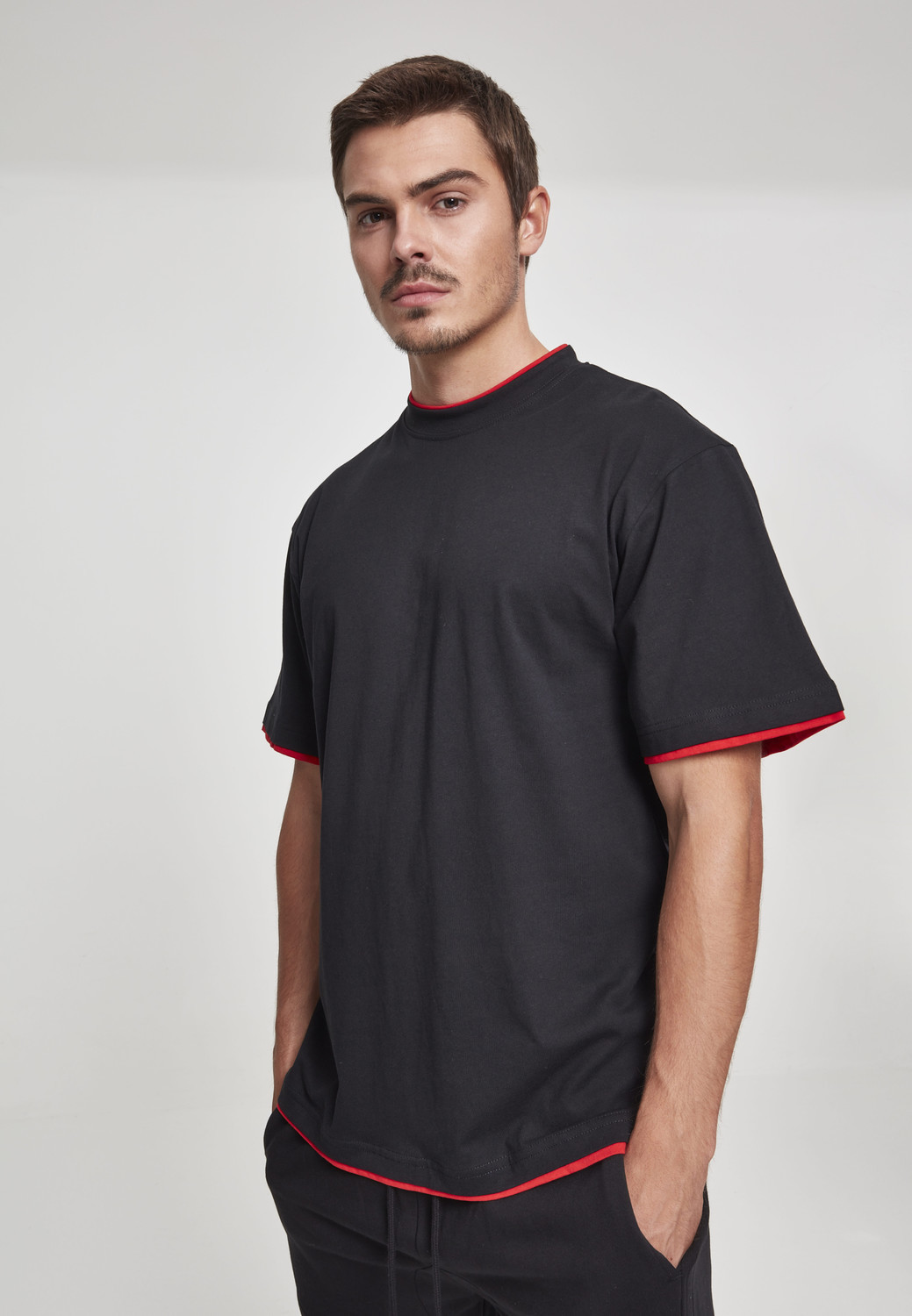 Contrasting high shirt blk/red
