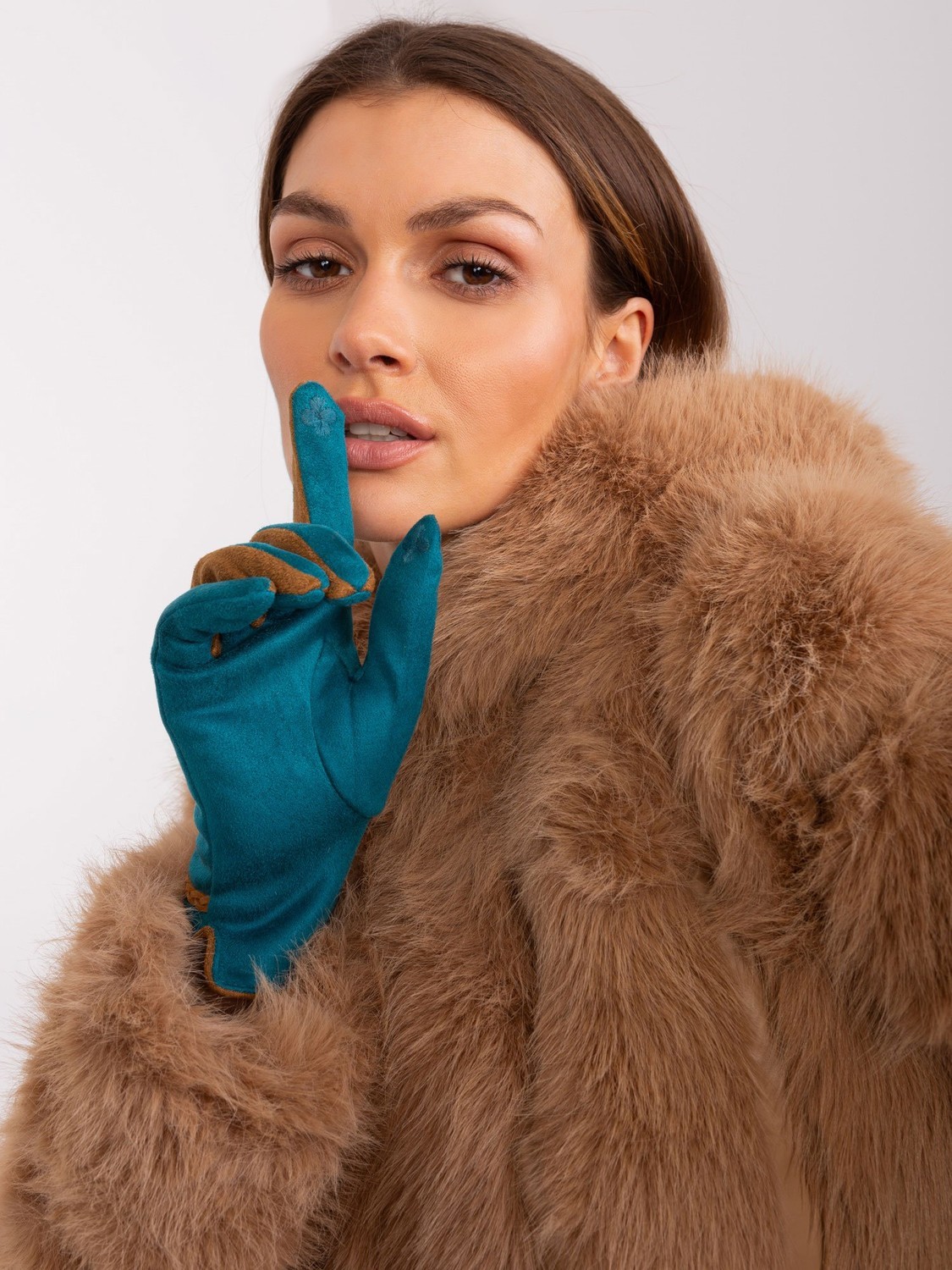 Women's nautical gloves with decorative belt
