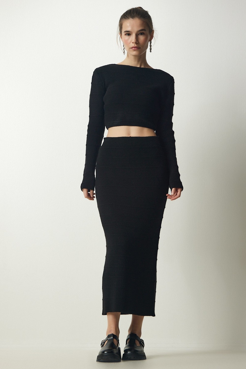 Happiness İstanbul Women's Black Ribbed Crop Knitwear Sweater Skirt Suit