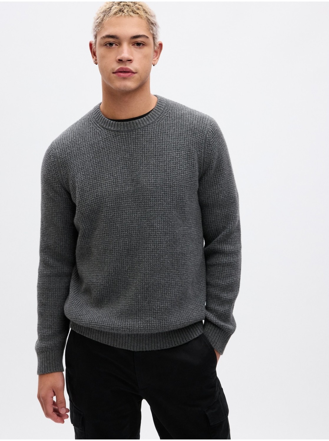 Šedý pánsky basic sveter GAP