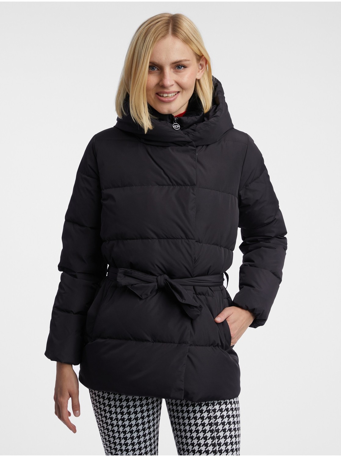 Čierna dámska zimná prešívaná bunda ORSAY